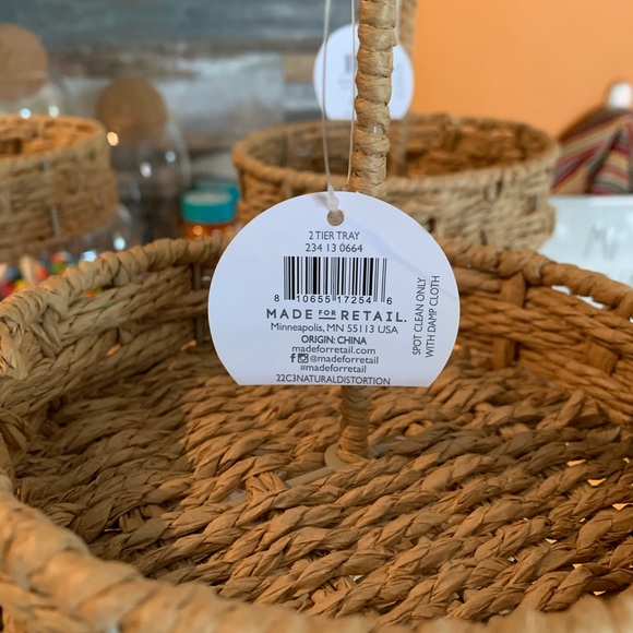 Last one‼️Super cute wicker tiered trays!!! - Picture 5 of 8